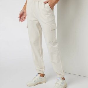 Vuori Women’s Boyfriend Cargo Jogger Pants